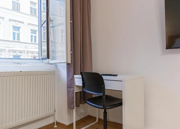 Apartment Affordable & Cozy 2-br Flat , Near Stadthalle