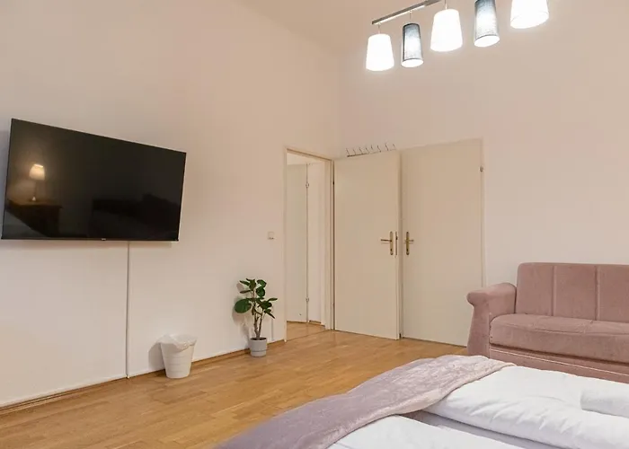 Апартаменти Affordable & Cozy 2-br Flat , Near Stadthalle *