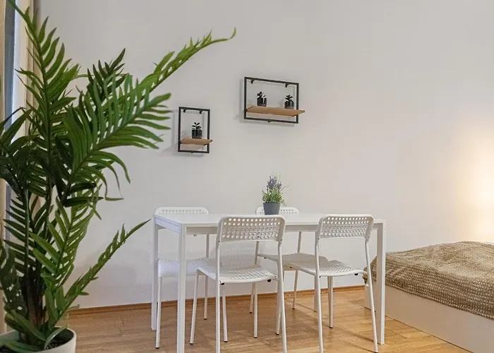 Affordable & Cozy 2-br Flat , Near Stadthalle * Відень