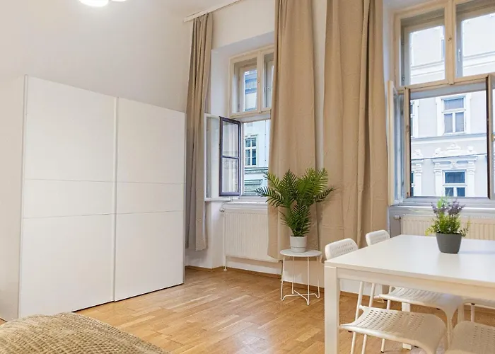 Апартаменти Affordable & Cozy 2-br Flat , Near Stadthalle