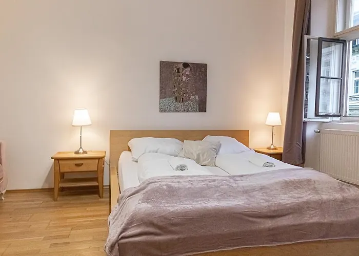 Affordable & Cozy 2-br Flat , Near Stadthalle Apartment Vienna